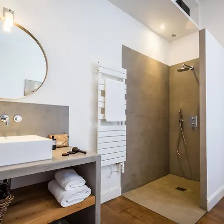Sleeps 6 Pool Wifi Biarritz
